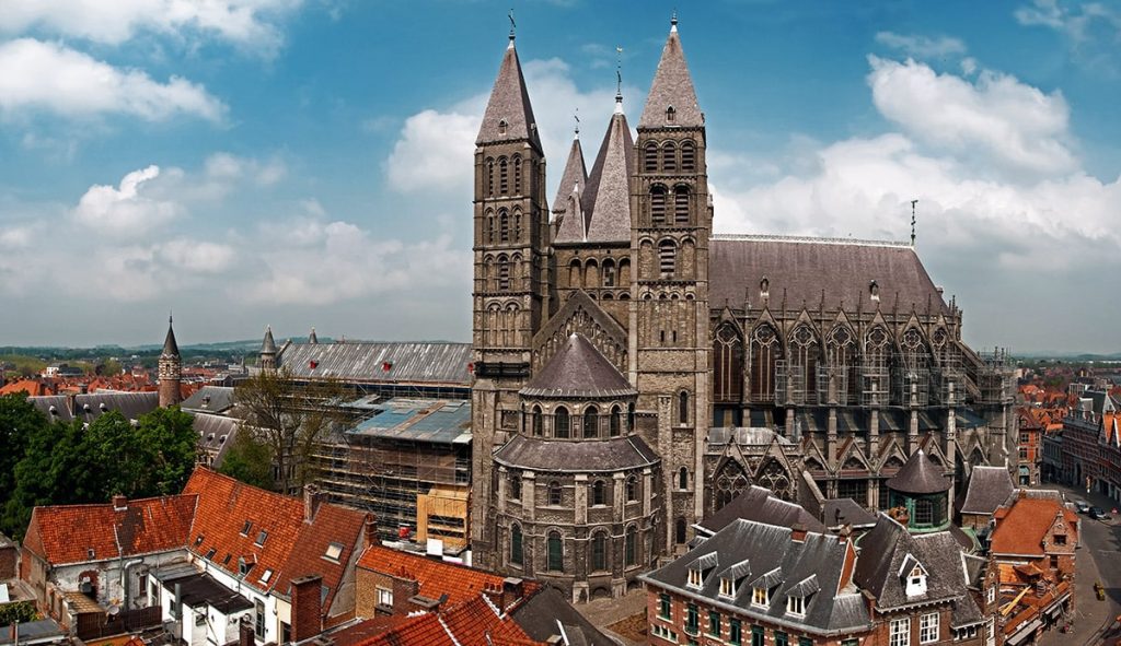 minibus huren Doornik België
