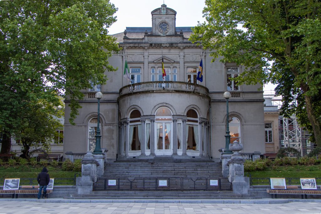 location minibus ixelles